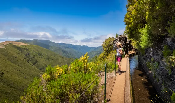 Wędrówki lewadami przez zielone krajobrazy